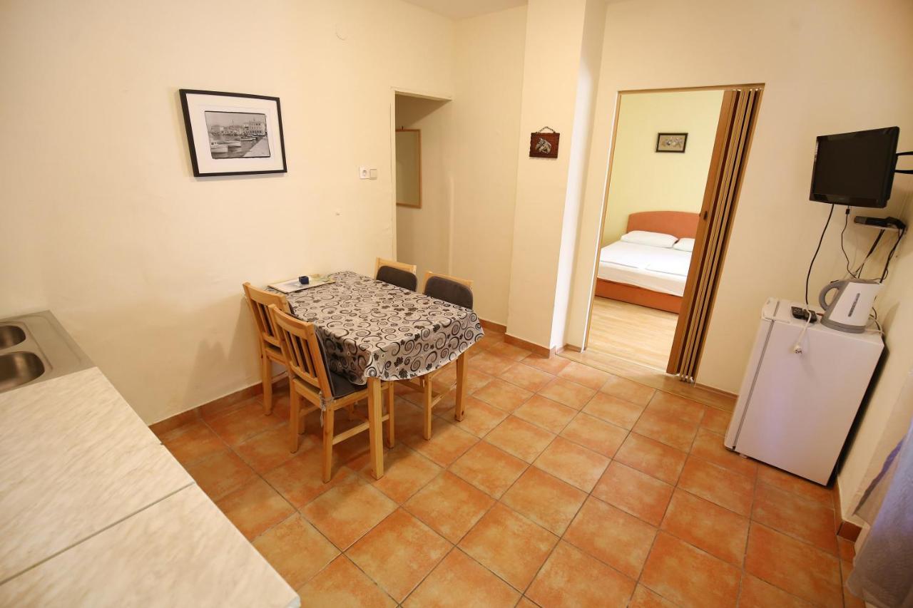 ביוגראד נה מורו Apartmani Buca מראה חיצוני תמונה
