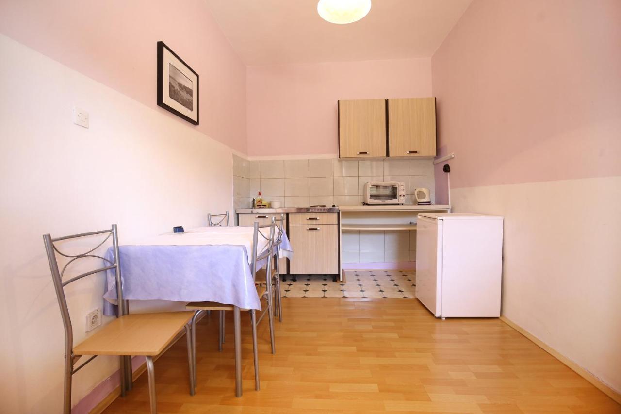 ביוגראד נה מורו Apartmani Buca מראה חיצוני תמונה