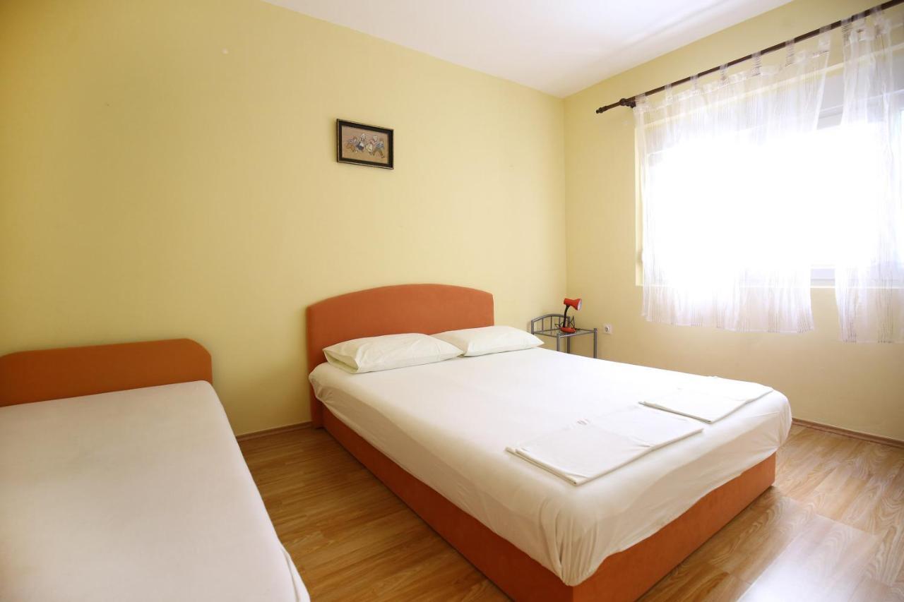 ביוגראד נה מורו Apartmani Buca מראה חיצוני תמונה